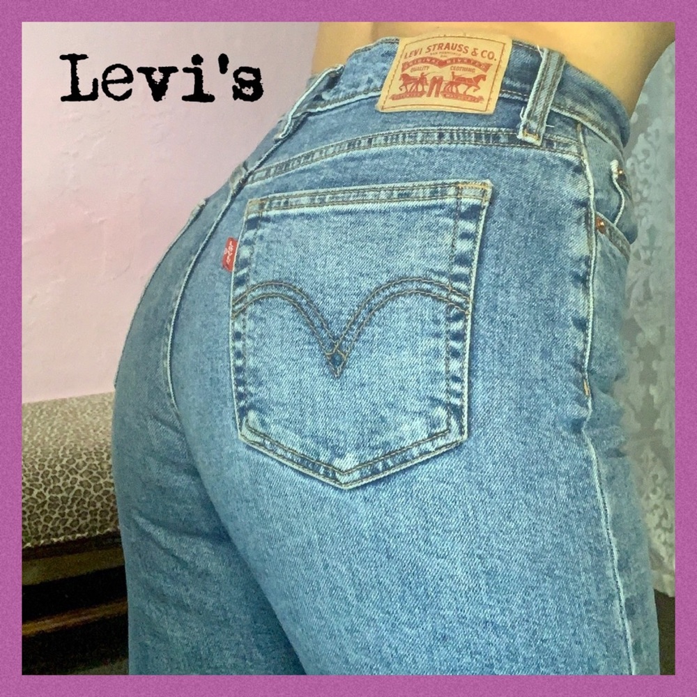 Levi’s Wedgie Straight~W26/L28~blue mid wash